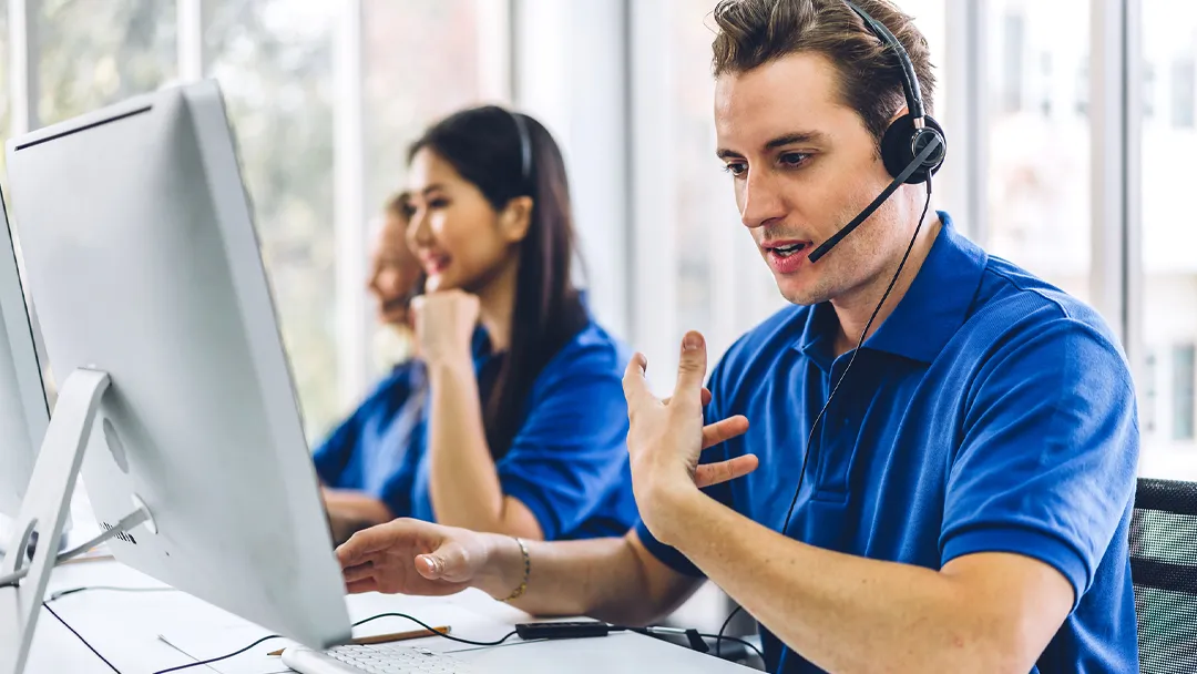 How to Improve Call Center Experiences in On-Hold Messaging and Queue Applications